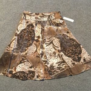 Comfortable Brown Italian skirt - NWT